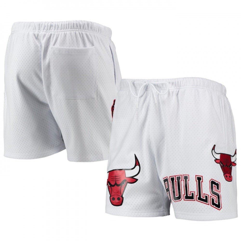 Men_s_Chicago_Bulls_White_Chenille_Shorts_UN72LhYRV.jpg